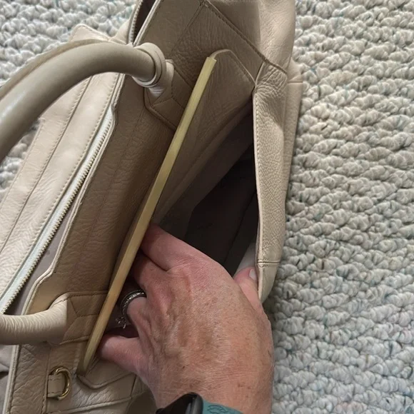 Brahmin Cream Satchel - Picture 6 of 11